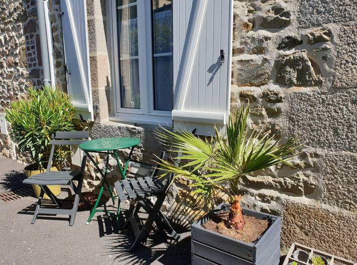 Gîte pour 2 personnes, avec terrasse, animaux acceptés dans Port de Saint-Vaast la Hougue - 2