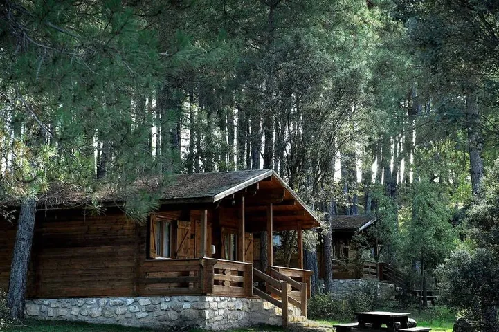 Blockhütte für 4 Personen, mit Garten und Terrasse - 1
