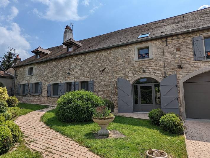 Gîte pour 6 personnes, avec jacuzzi