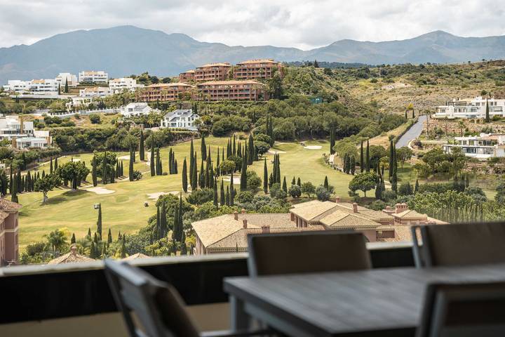 Entire apartment, Hoyo 4 | Golf Resort Views Terrace Apartment Pools in Royal Flamingos Golf Resort, Benahavís
