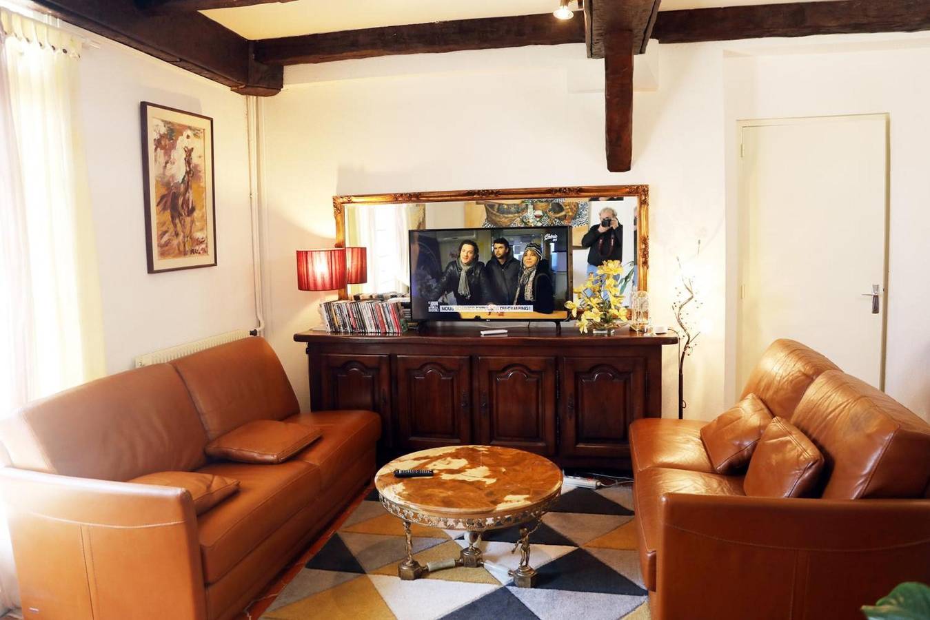 Appartement entier, Appartement "Loudéro" avec piscine partagée, terrasse privée et Wi-Fi in Bédarieux, Région de Béziers