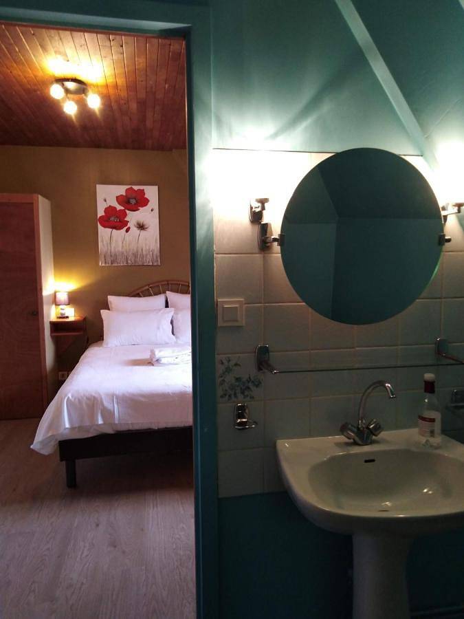 Hôtel pour 4 personnes, avec jardin ainsi que vue et terrasse à Groléjac - 3