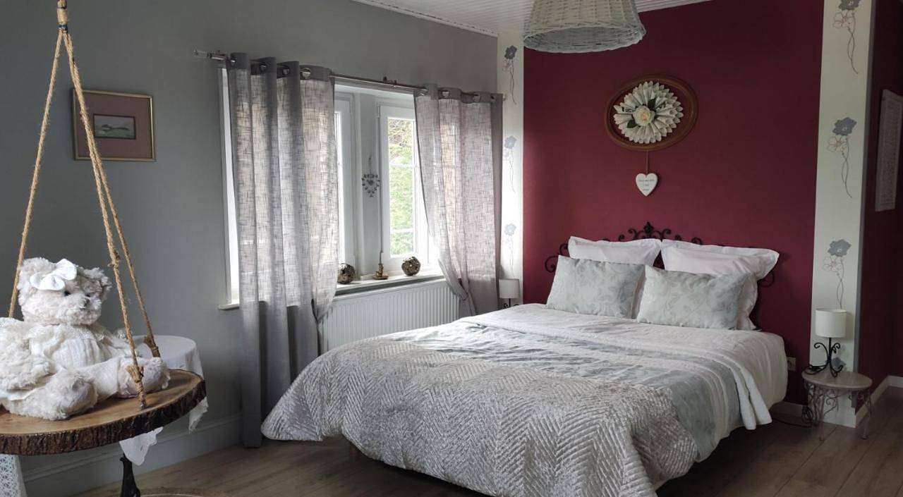 Queen Room in Pierre percée, Région de Lunéville