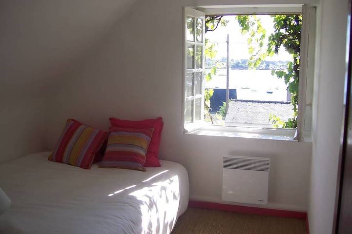 Location de vacances pour 8 personnes, avec terrasse et jardin dans Plage de Locmiquel - 3