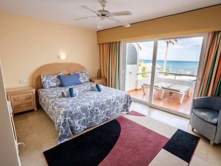 Ganze Wohnung, Reihenhaus am Meer in Casares del Mar, Casares