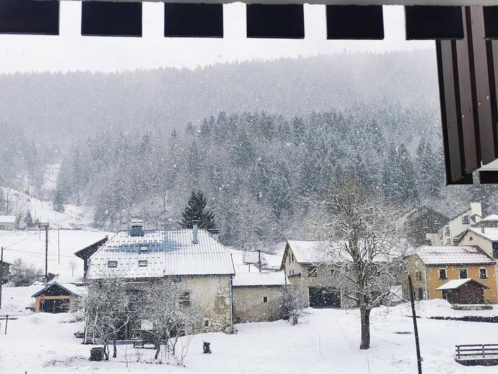 Gîte pour 6 personnes, avec vue et terrasse, animaux acceptés dans Lélex - Crozet - 3
