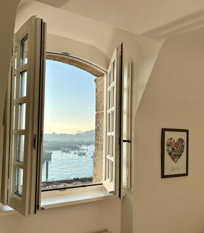 Gîte pour 8 personnes, avec vue, animaux acceptés dans La Demeure de Corsaire - 2