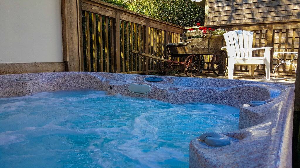 Schöner Garten zu Hause durch die Bucht! in Netarts, Tillamook County