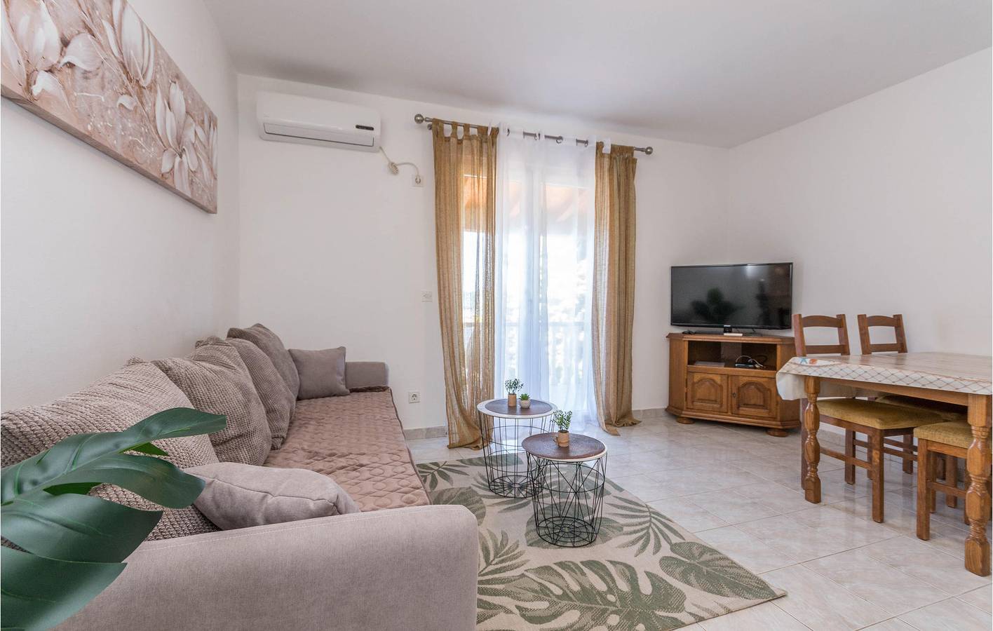 Appartement de vacances entier, Appartement de vacances pour 6 personnes avec terrasse in Sveti Filip i Jakov, Région de Zadar