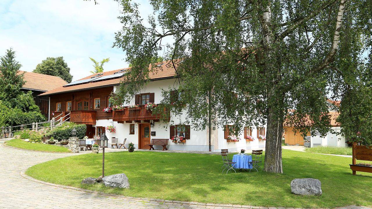 Ganze Ferienwohnung, Ferienwohnung für 3 Personen (52 m²) in Rosenheim in Rosenheim, Oberbayern