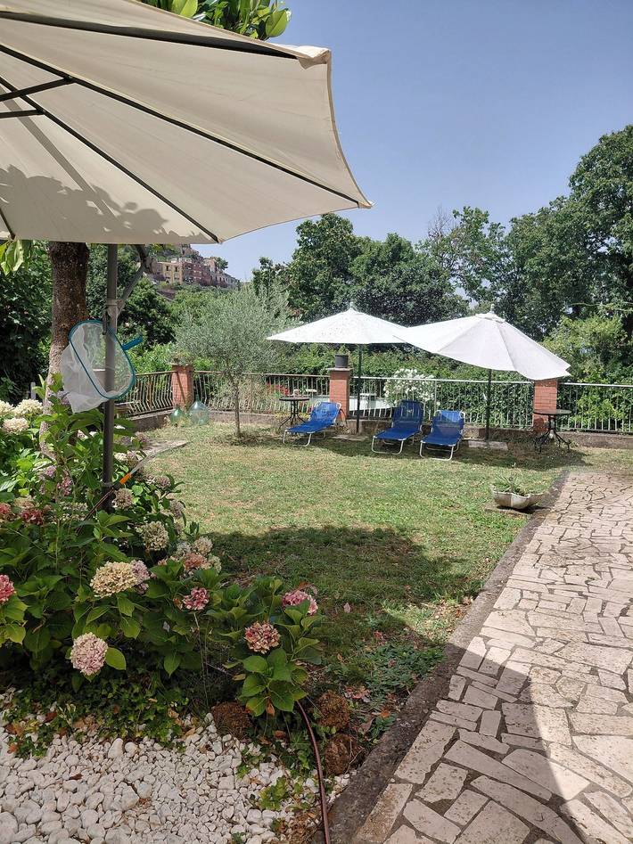 Holiday Home 'Enrica' with Private Terrace, Private Garden and Air Conditioning in Monte Compatri, Parco Regionale dei Castelli Romani