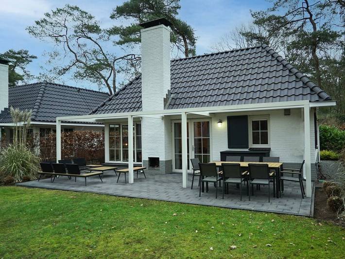 Villa voor 8 personen, with Terras and Whirlpool as well as Tuin in Beekbergen