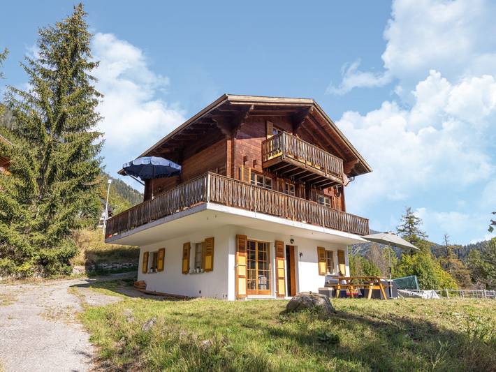 Ferienhaus für 4 Personen, mit Terrasse und Garten sowie Ausblick in Fiesch