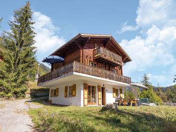 Gîte pour 4 personnes, avec jardin et terrasse à Fiesch