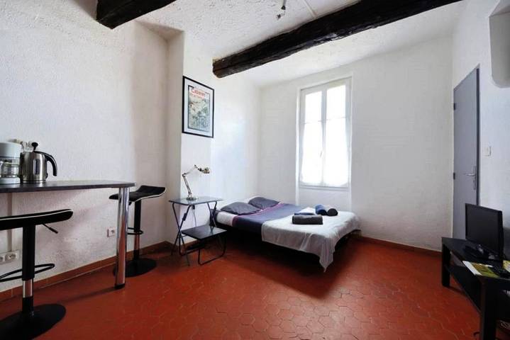 Gîte pour 2 personnes, avec vue et terrasse à Pertuis - 2