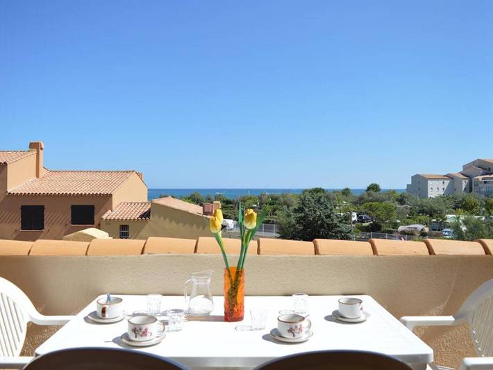 Gîte pour 4 personnes, avec terrasse, animaux acceptés dans Plage de La Roquille - 2