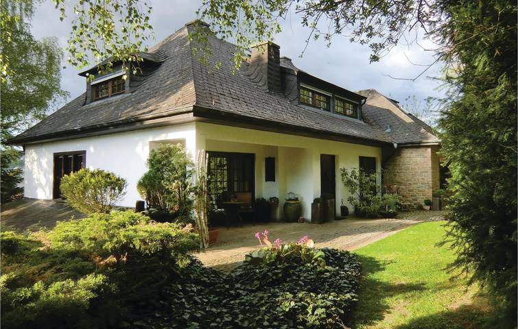 Ferienwohnung für 3 Personen, mit Terrasse in der Eifel - 2