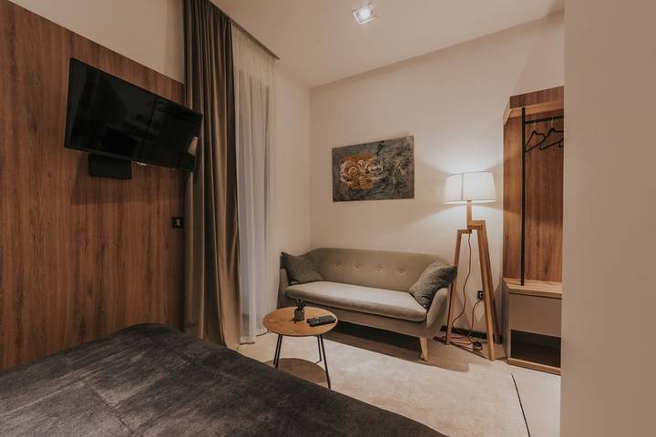 Ganze Wohnung, Ferienwohnung für 2 Personen mit Terrasse in Zagreb, Zagreb und Umgebung