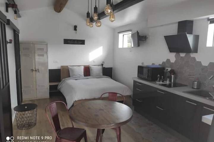 Appartement entier, L'atelier de Guytou et Spa in Cheval-Blanc, Parc naturel régional du Luberon