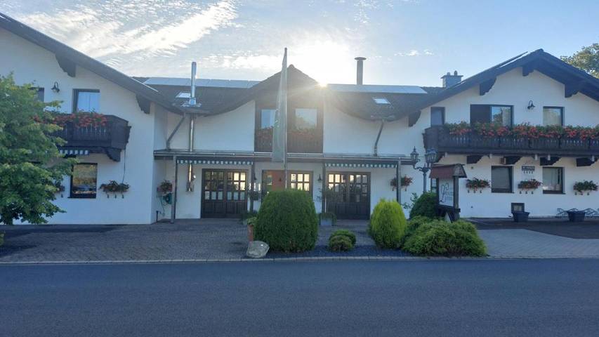 Hotel für 3 Personen, mit Balkon und Terrasse sowie Garten in Niederkrüchten