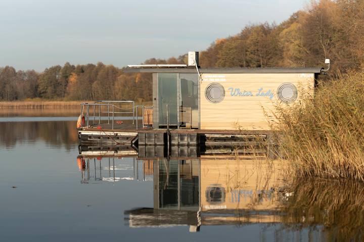 Boot für 4 Personen, mit Whirlpool und Garten sowie Sauna und Seeblick in Polen