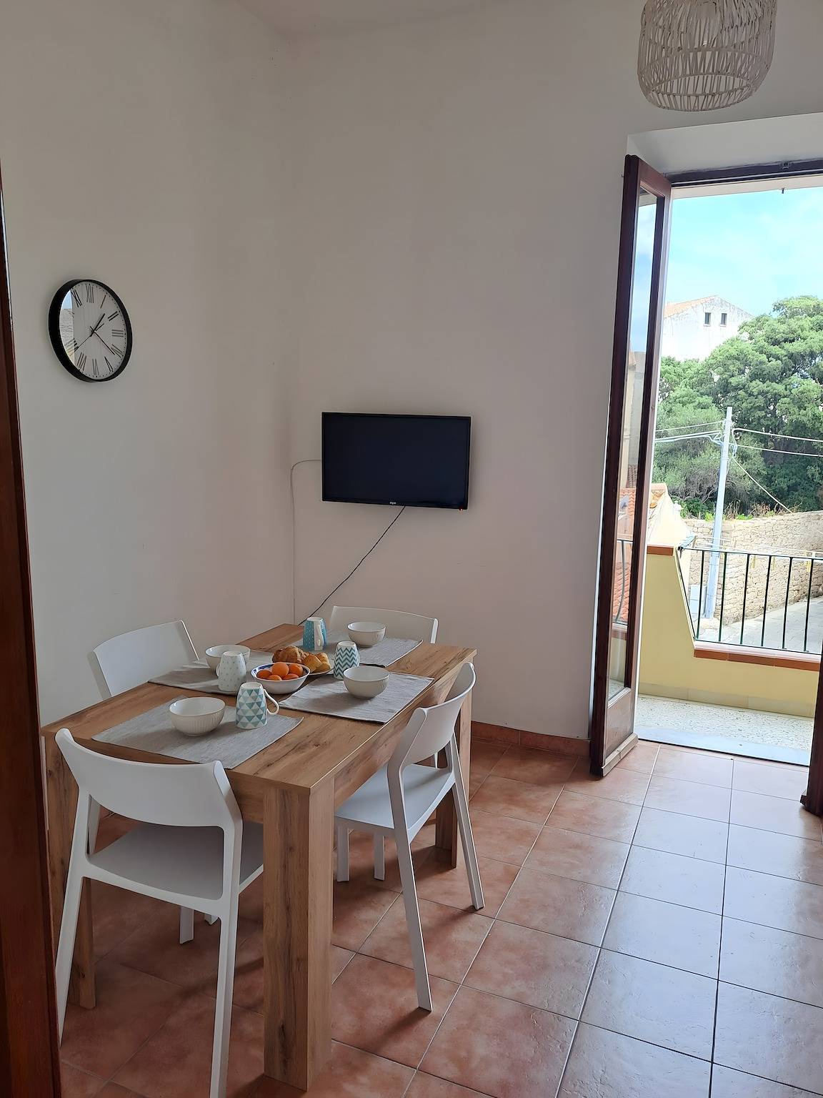 Apartamento entero, Apartamento 'Vittoria' con Balcón, Wi-Fi y Aire Acondicionado in Parco Nazionale dell'Arcipelago di La Maddalena, La Maddalena