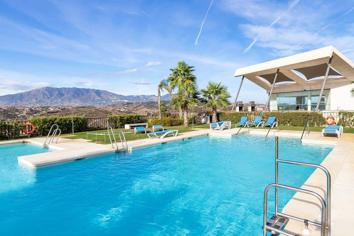 Entire apartment, Casa Banderas Pool & Gym by Costarentals in La Cala de Mijas, Mijas