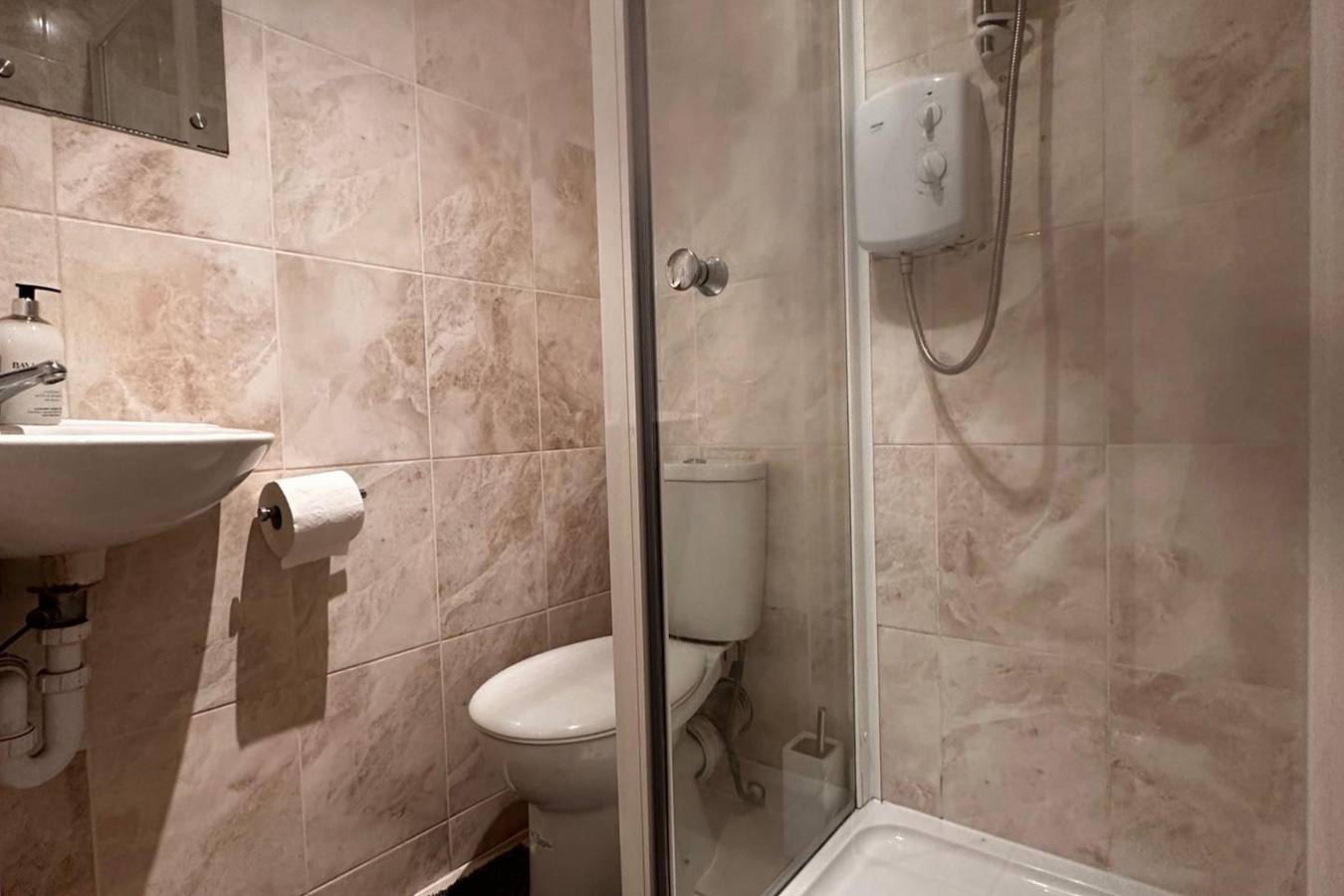 Curzon Street Retreat - 4 Beds in Reading, Berkshire