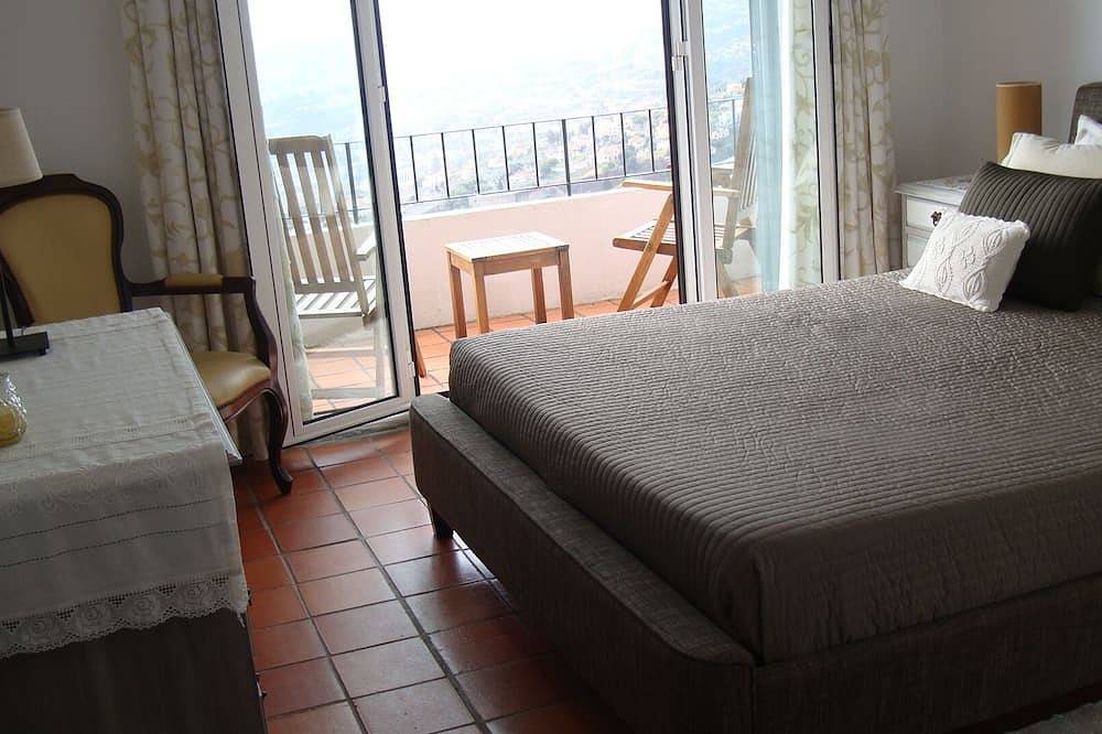 Ganze Wohnung, Geräumiges Apartment mit herrlichem Meer- und Bergblick in São Gonçalo, Madeira
