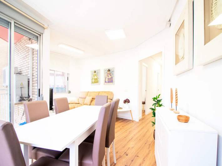 Apartamento para 7 personas, con balcón en Puerto de Sagunto