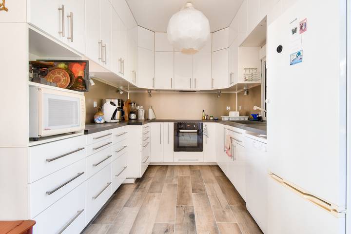 Location de vacances pour 6 personnes, avec jardin ainsi que terrasse et vue sur l’océan dans Plage Du Port Meleu Prefailles - 3