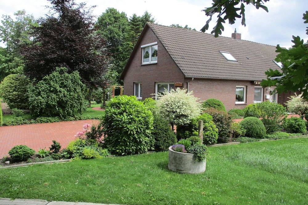 Vacation apartment in Uplengen — Bild 2