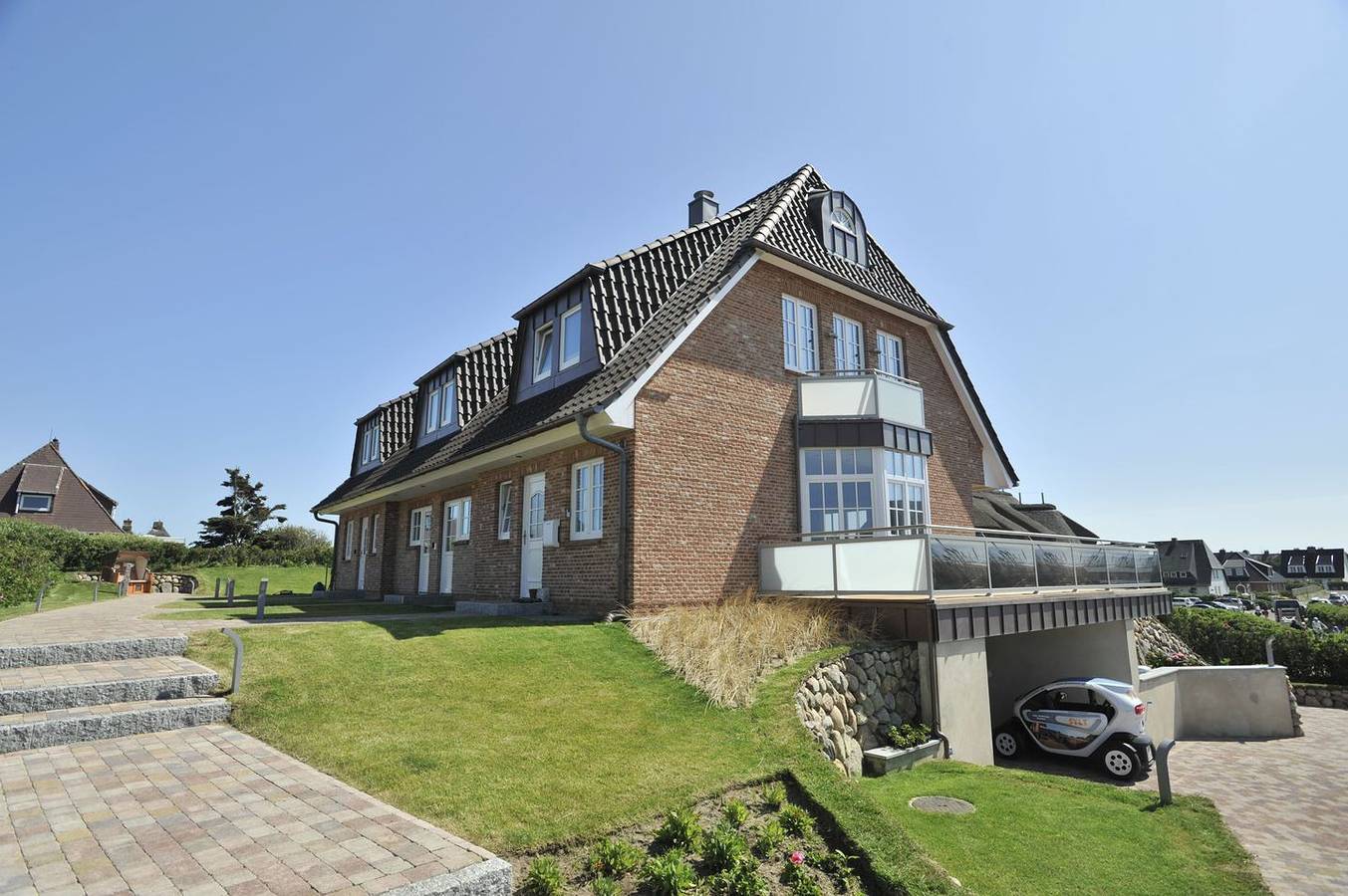 Ganze Wohnung, Seehüs 1 – Exklusive Ferienwohnung direkt hinter den Dünen für 4 Personen in Wenningstedt, Sylt