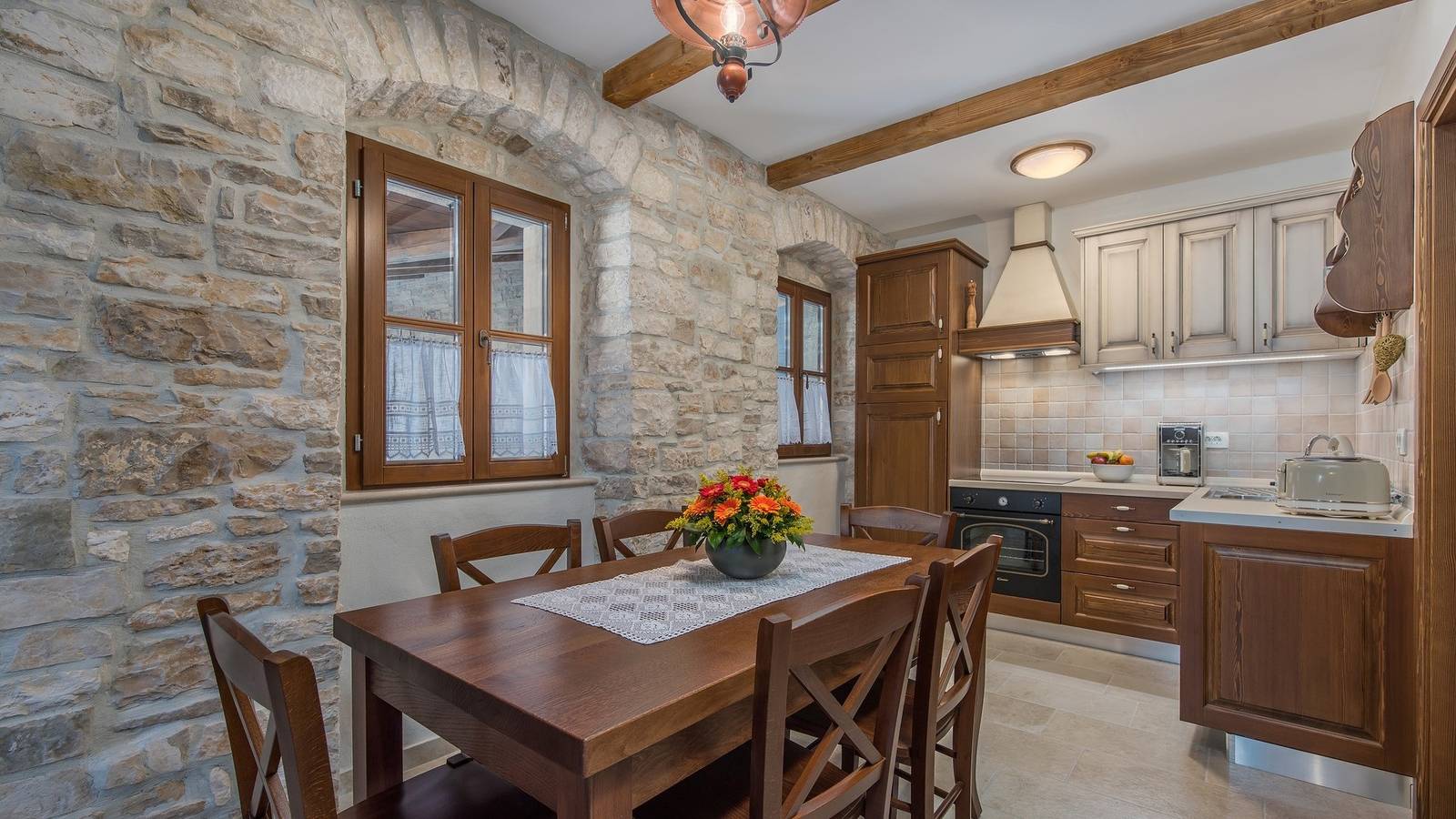 Heritage Villa Croc with pool in Buje, Centraal Istrië