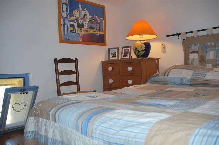Location de vacances pour 2 personnes, avec jardin, animaux acceptés à Montaren-et-Saint-Médiers - 2