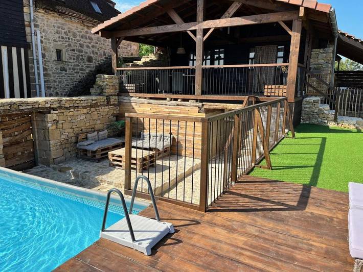 Location de vacances pour 6 personnes, avec Terrasse et Jardin ainsi que Piscine et Vue à Fons - 4