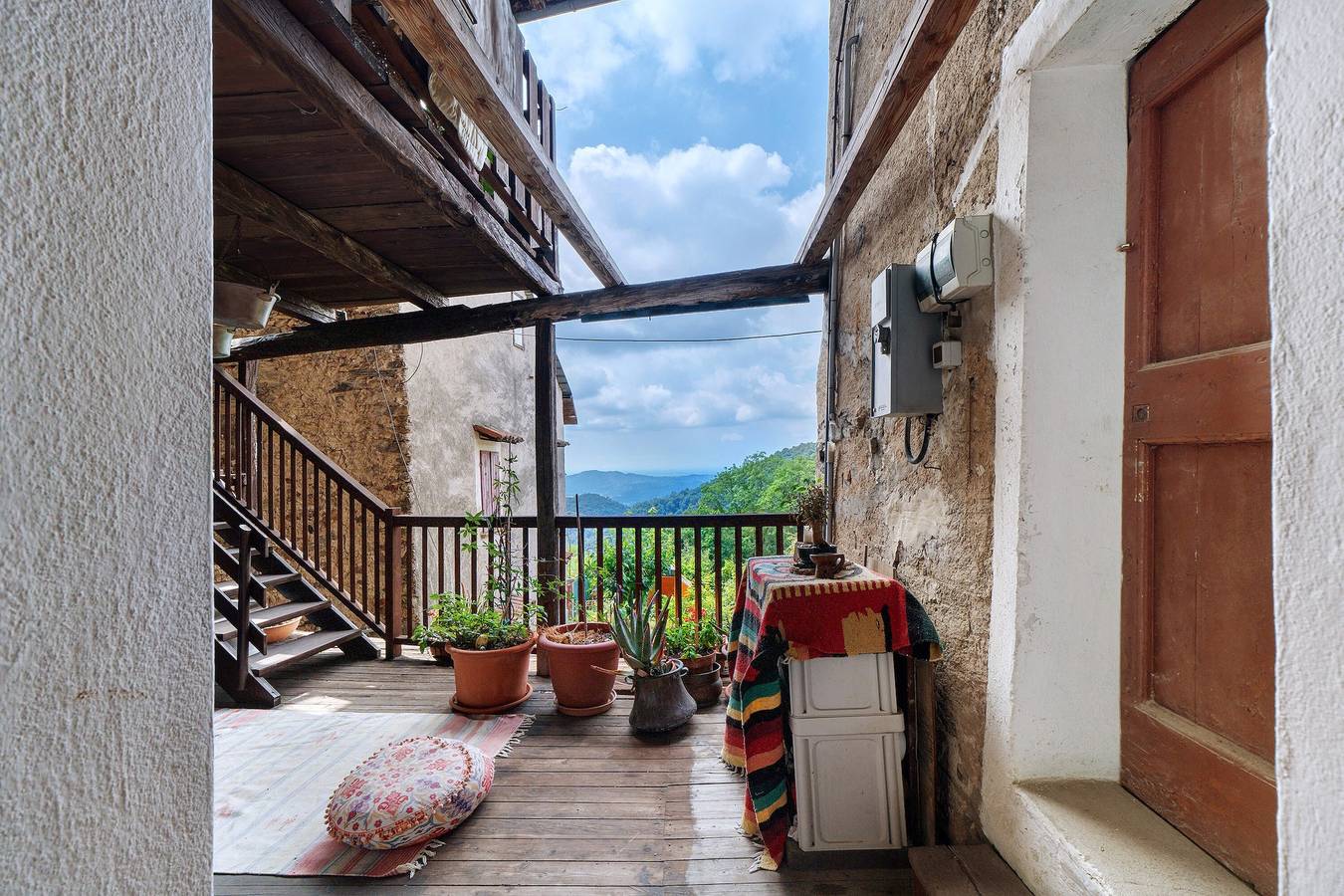Entire apartment, Holiday Home 'Casa Vacanze Fenera' with Mountain View, Shared Terrace and Wi-Fi in Valduggia, Vercelli Province