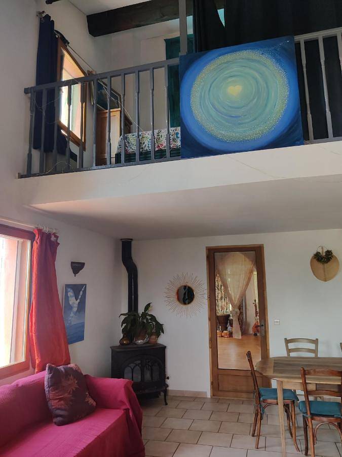 Location de vacances pour 5 personnes, avec piscine ainsi que vue et terrasse, adapté aux familles à Rognes - 2