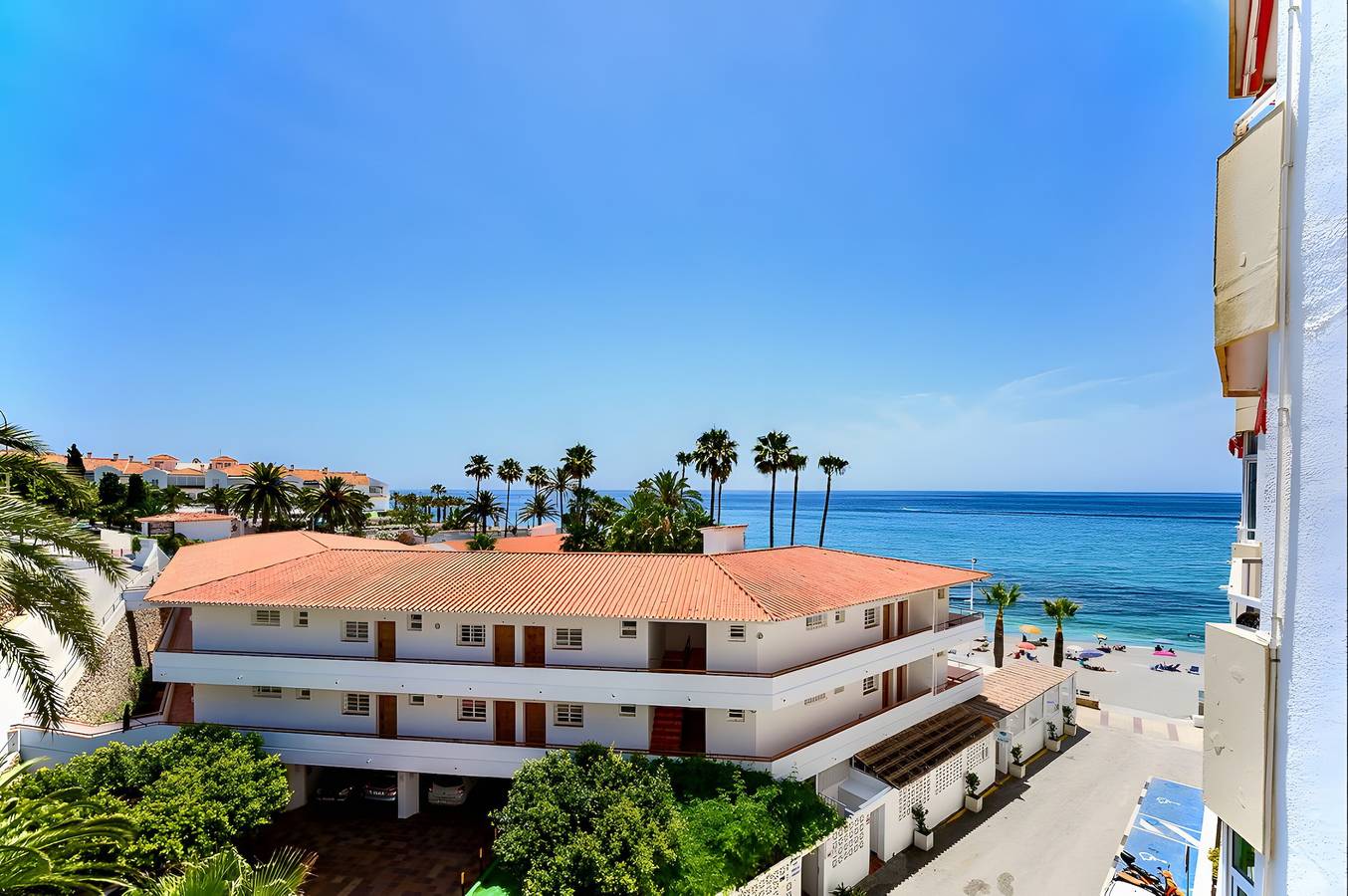 Appartement entier, Appartement "511 Torresol" avec vue sur mer, piscine partagée & Wi-Fi in Playa de la Torrecilla, Nerja