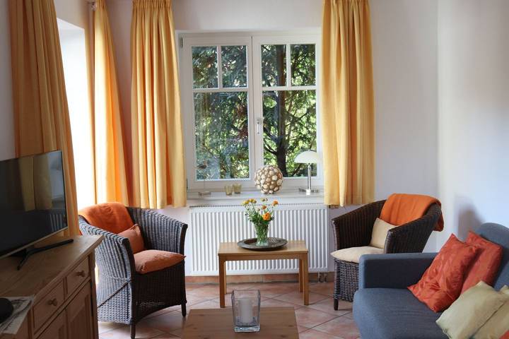 Ferienwohnung für 4 Personen, mit Terrasse, mit Haustier in Warnemünde