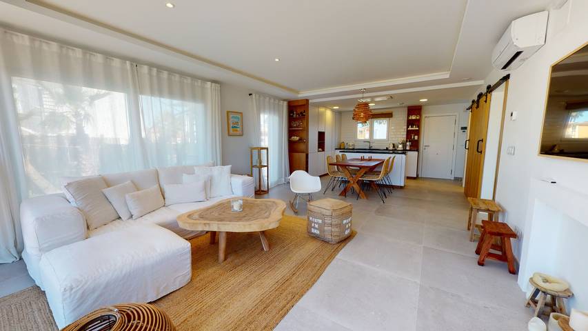 Villa para 6 pessoas, com piscina e jardim e ainda vista and terraço em Oliva