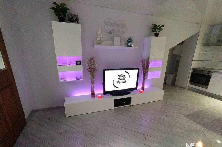 Location de vacances pour 4 personnes, avec terrasse et jacuzzi, animaux acceptés à Espondeilhan