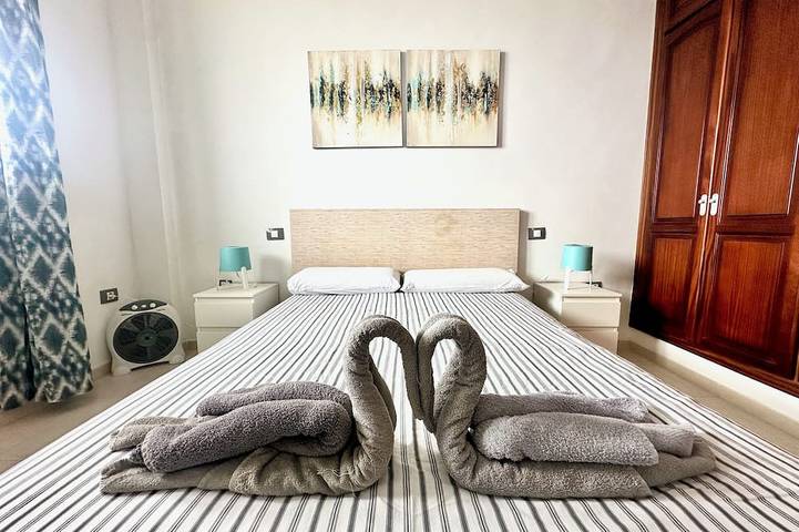 Appartement entier, Pambnb - Chic Seaview Apartment with Gym & Kids Park in Bajamar, San Cristóbal de La Laguna