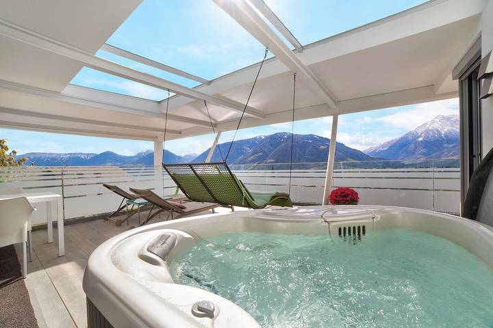 Ganze Wohnung, Ferienwohnung 'Villa Alvarium Eins' mit Bergblick, privater Terrasse und Wlan in Schenna, Sarntaler Alpen