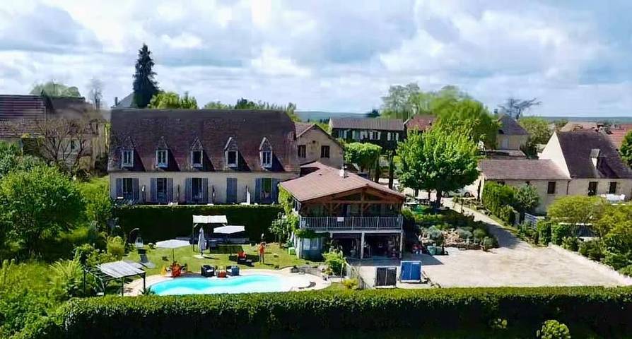 Hôtel pour 2 personnes, avec piscine ainsi que vue et jardin à Marquay - 2