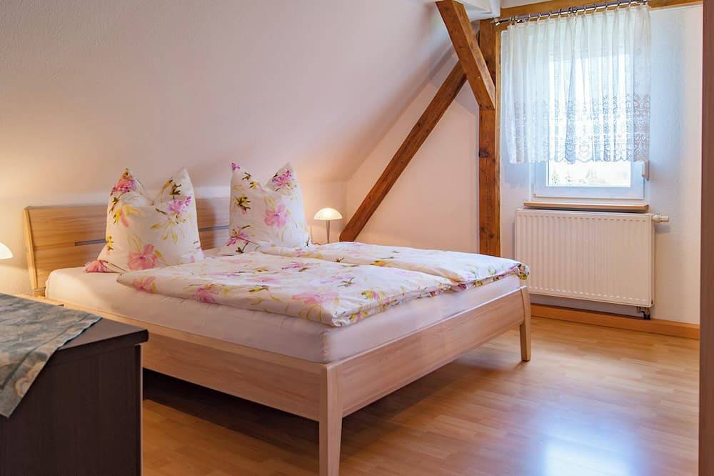 Ganze Wohnung, Großzügige Dachgeschosswohnung in Tharandt, Osterzgebirge