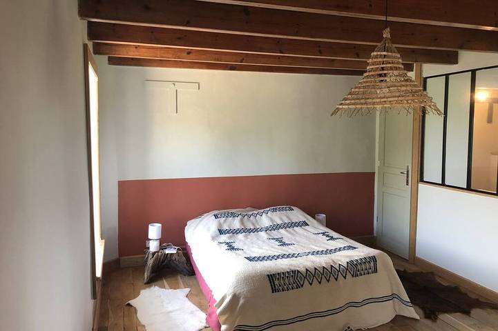 Gîte pour 18 personnes, avec jardin à Saint-Germain-des-Vaux - 3