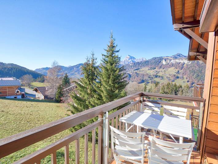Gîte pour 4 personnes, avec vue et balcon à Notre-Dame-de-Bellecombe - 2