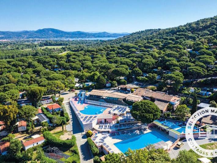 Camping pour 4 personnes, avec Vue