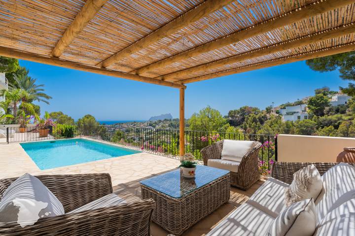 Casa de vacaciones para 8 personas, con vistas al mar además de jardín y balcón en San Jaime